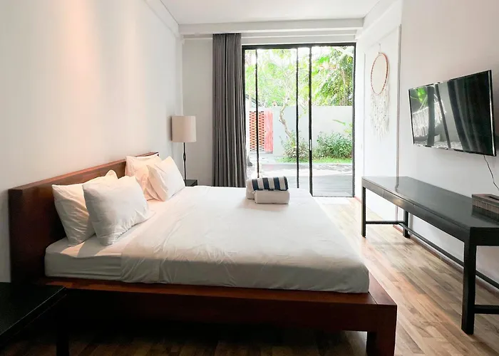 Вилла Luxury In - 2 Bedroom, Infinity Pool, Pet Friendly & Concierge *