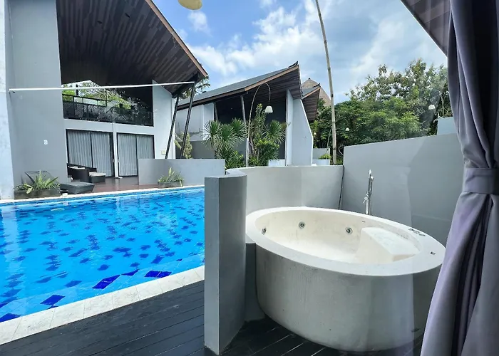 Luxury In - 2 Bedroom, Infinity Pool, Pet Friendly & Concierge Нуса-Дуа