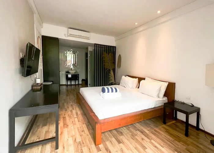 Luxury In - 2 Bedroom, Infinity Pool, Pet Friendly & Concierge Вилла