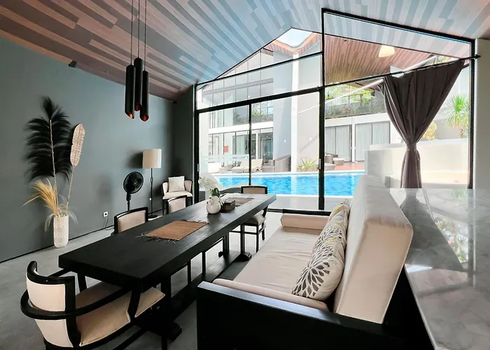 Luxury In - 2 Bedroom, Infinity Pool, Pet Friendly & Concierge Нуса-Дуа