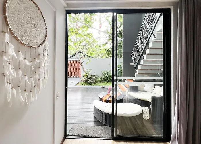 Luxury In - 2 Bedroom, Infinity Pool, Pet Friendly & Concierge