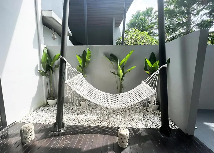 Вилла Luxury In - 2 Bedroom, Infinity Pool, Pet Friendly & Concierge Нуса-Дуа