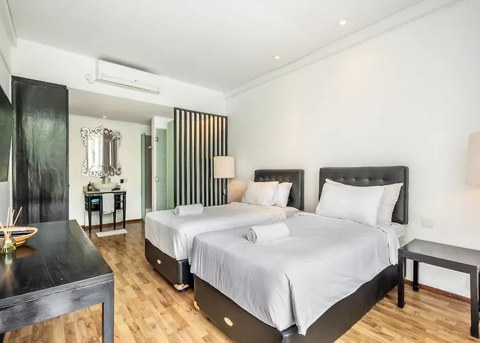 Luxury In - 2 Bedroom, Infinity Pool, Pet Friendly & Concierge Вилла Нуса-Дуа
