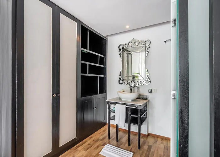 Luxury In - 2 Bedroom, Infinity Pool, Pet Friendly & Concierge Вилла *