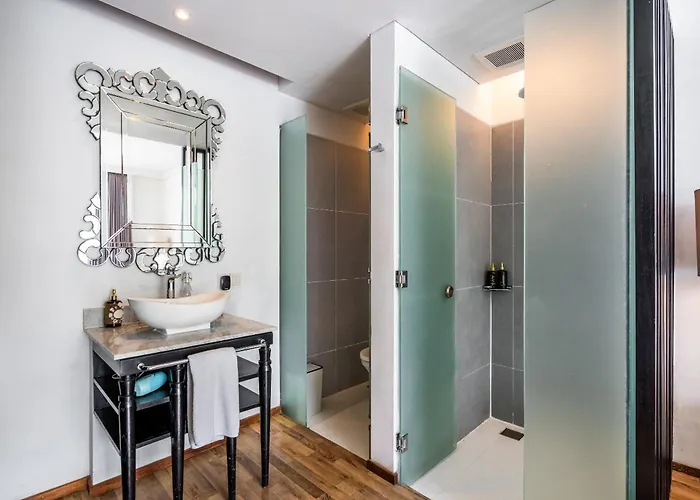 Luxury In - 2 Bedroom, Infinity Pool, Pet Friendly & Concierge Вилла Нуса-Дуа