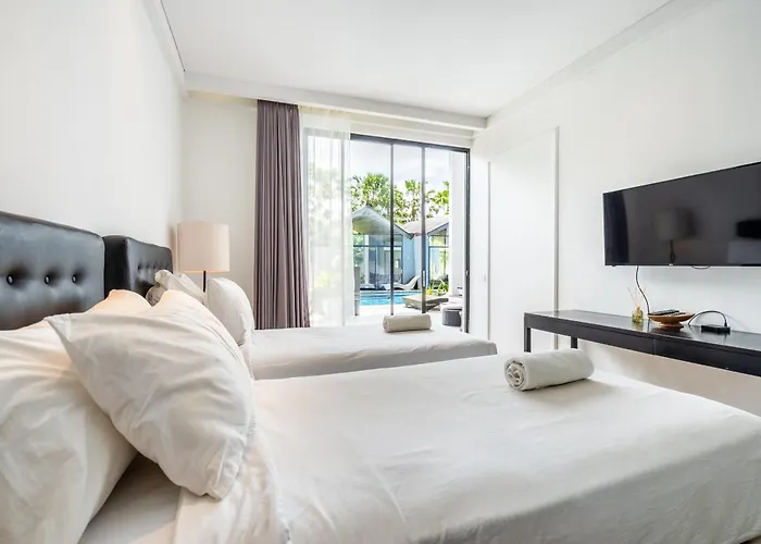 Luxury In - 2 Bedroom, Infinity Pool, Pet Friendly & Concierge *