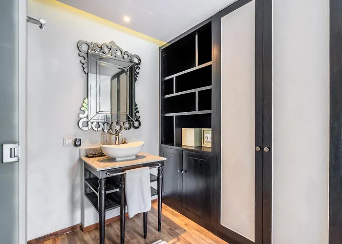 Luxury In - 2 Bedroom, Infinity Pool, Pet Friendly & Concierge Вилла *
