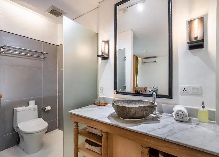 Вилла Luxury In - 2 Bedroom, Infinity Pool, Pet Friendly & Concierge