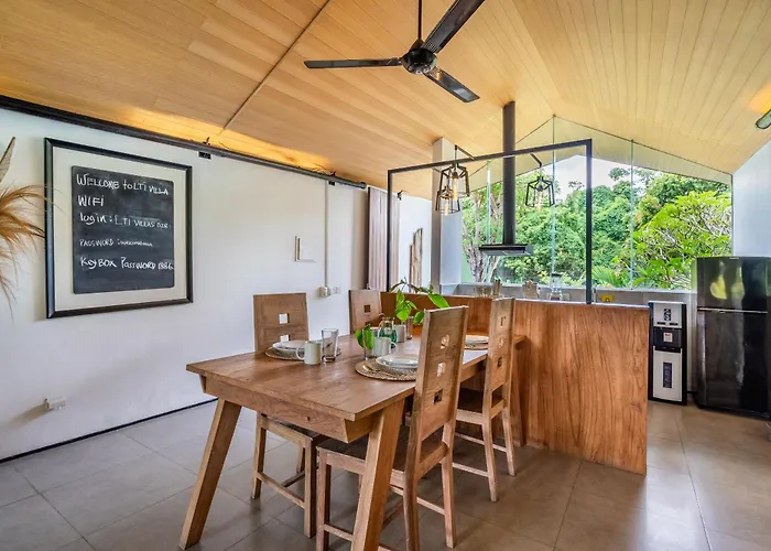 Luxury In - 2 Bedroom, Infinity Pool, Pet Friendly & Concierge