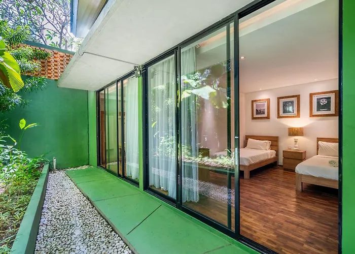 Luxury In - 2 Bedroom, Infinity Pool, Pet Friendly & Concierge *