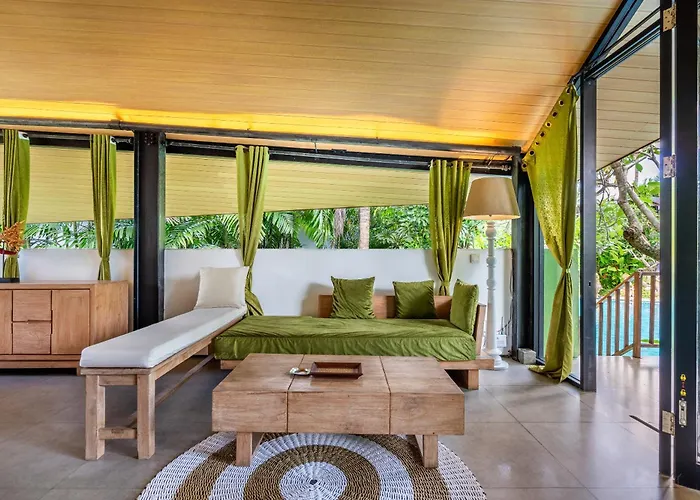 Luxury In - 2 Bedroom, Infinity Pool, Pet Friendly & Concierge